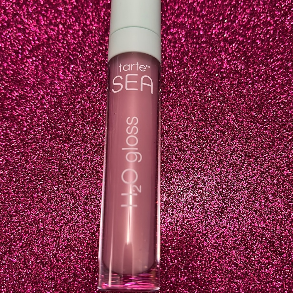 tarte h2o gloss calm  Tarte sea. NEW